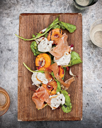 201109_r_grilled_apricots_with_burrata_country_ham_and_arugula